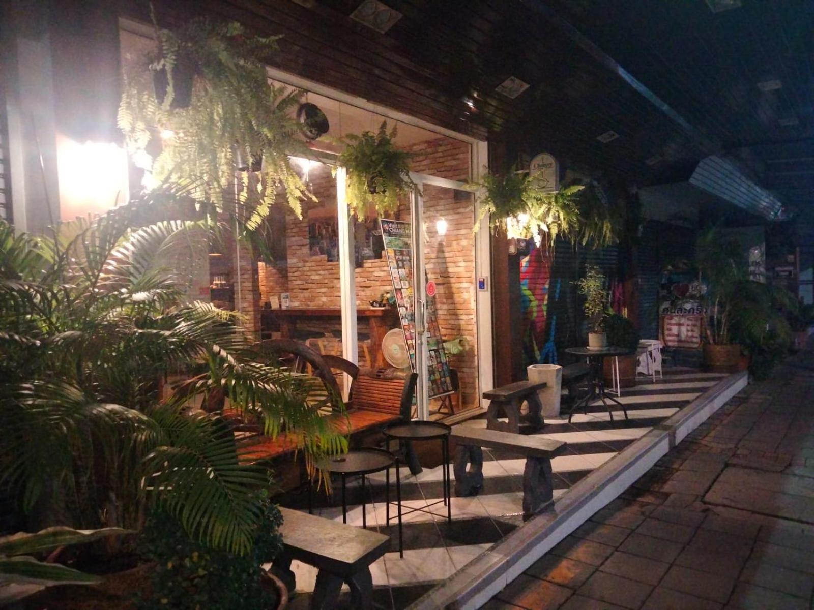Chaiyee Coffee チエンマイ エクステリア 写真