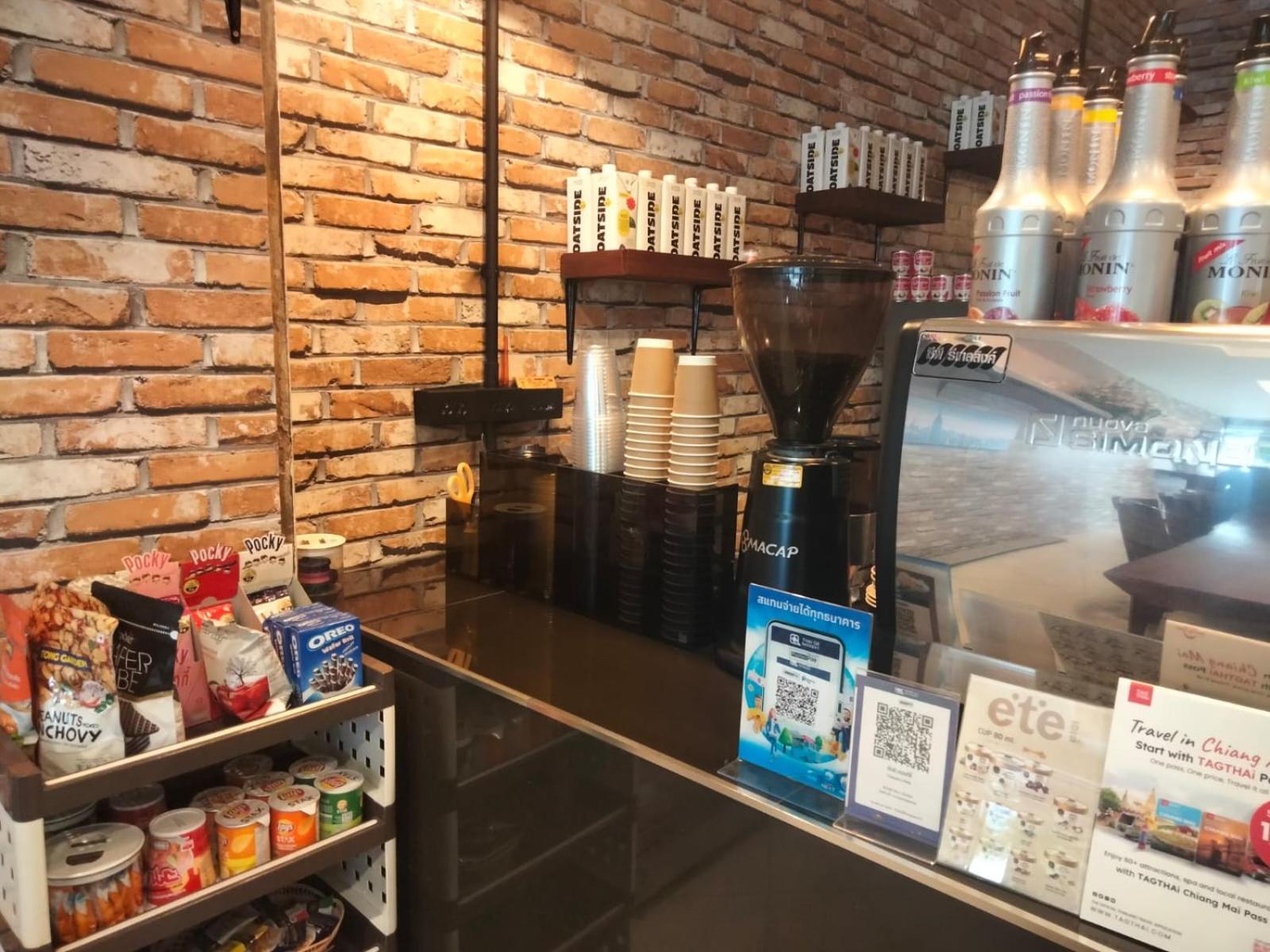 Chaiyee Coffee チエンマイ エクステリア 写真