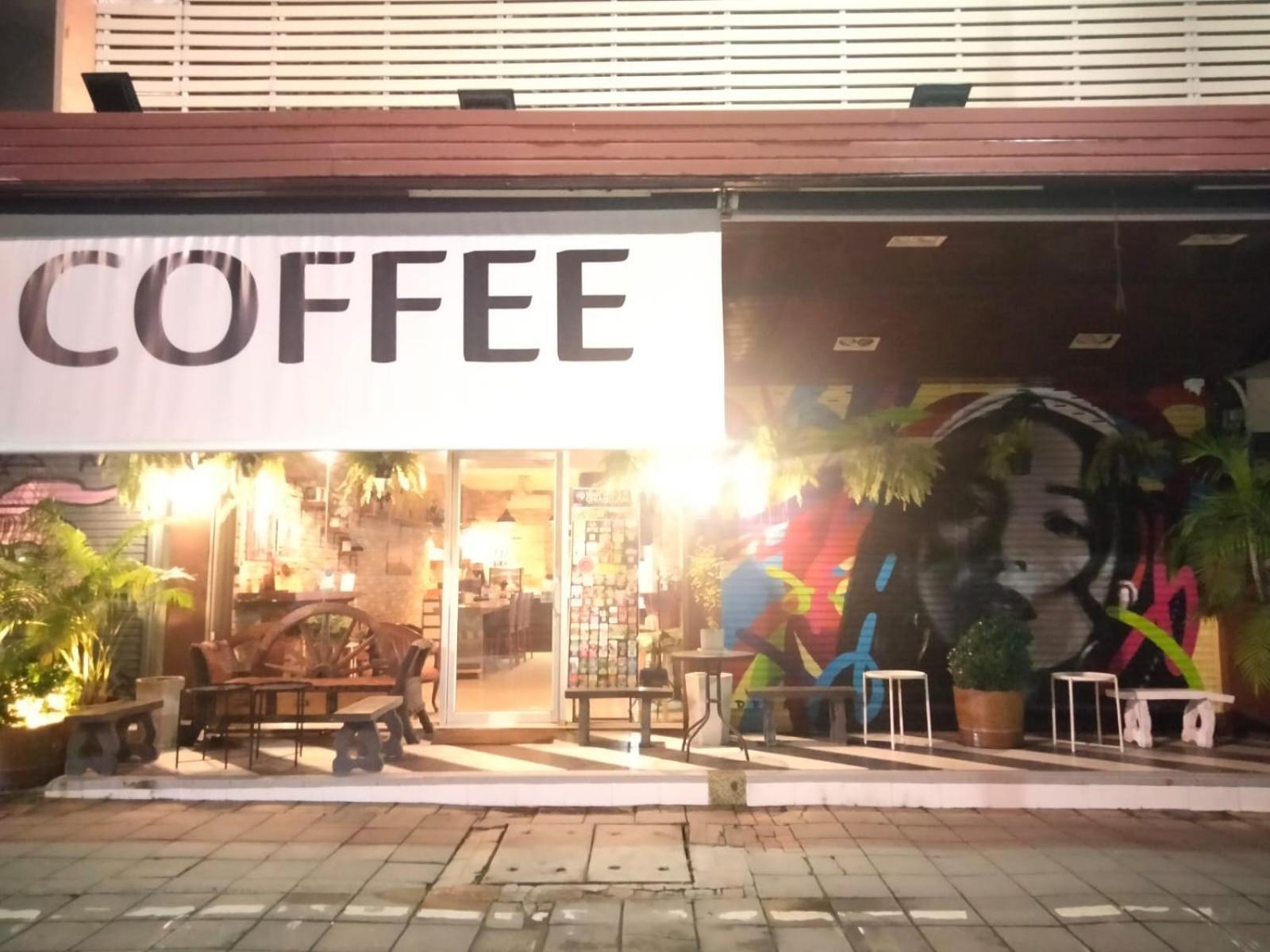 Chaiyee Coffee チエンマイ エクステリア 写真