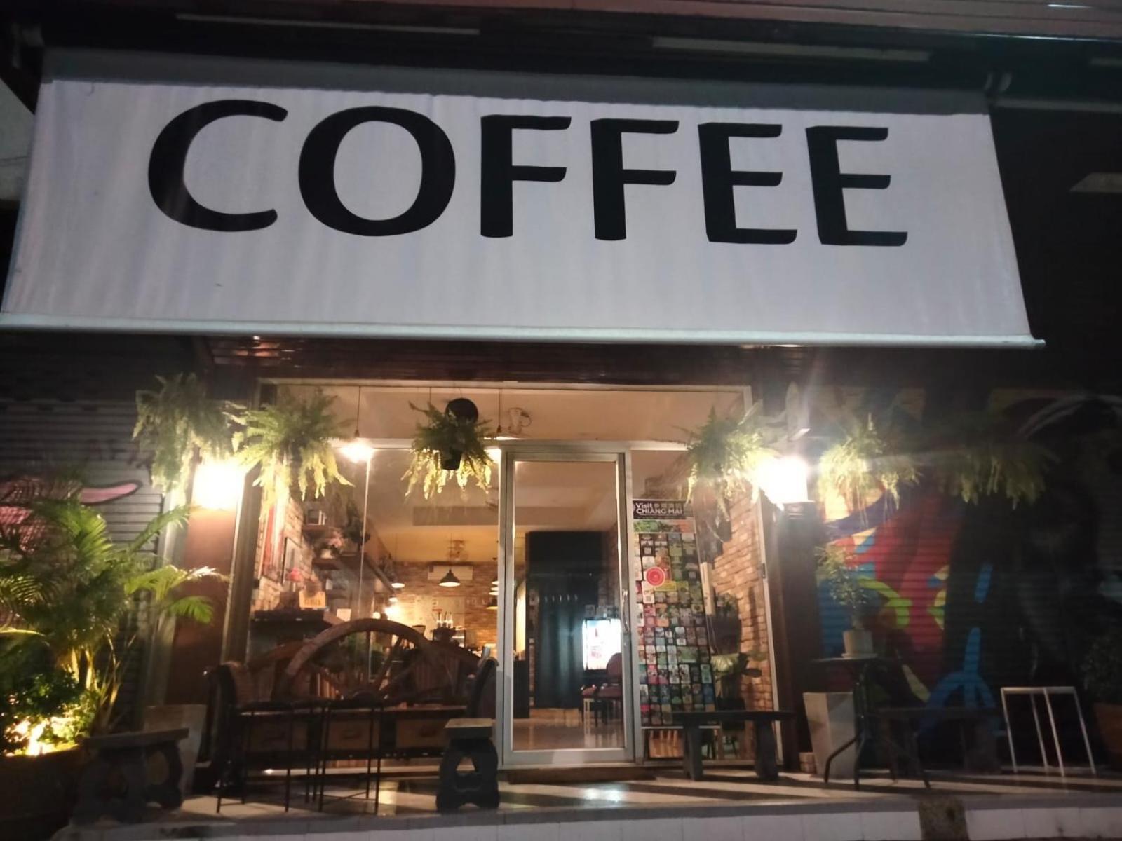 Chaiyee Coffee チエンマイ エクステリア 写真